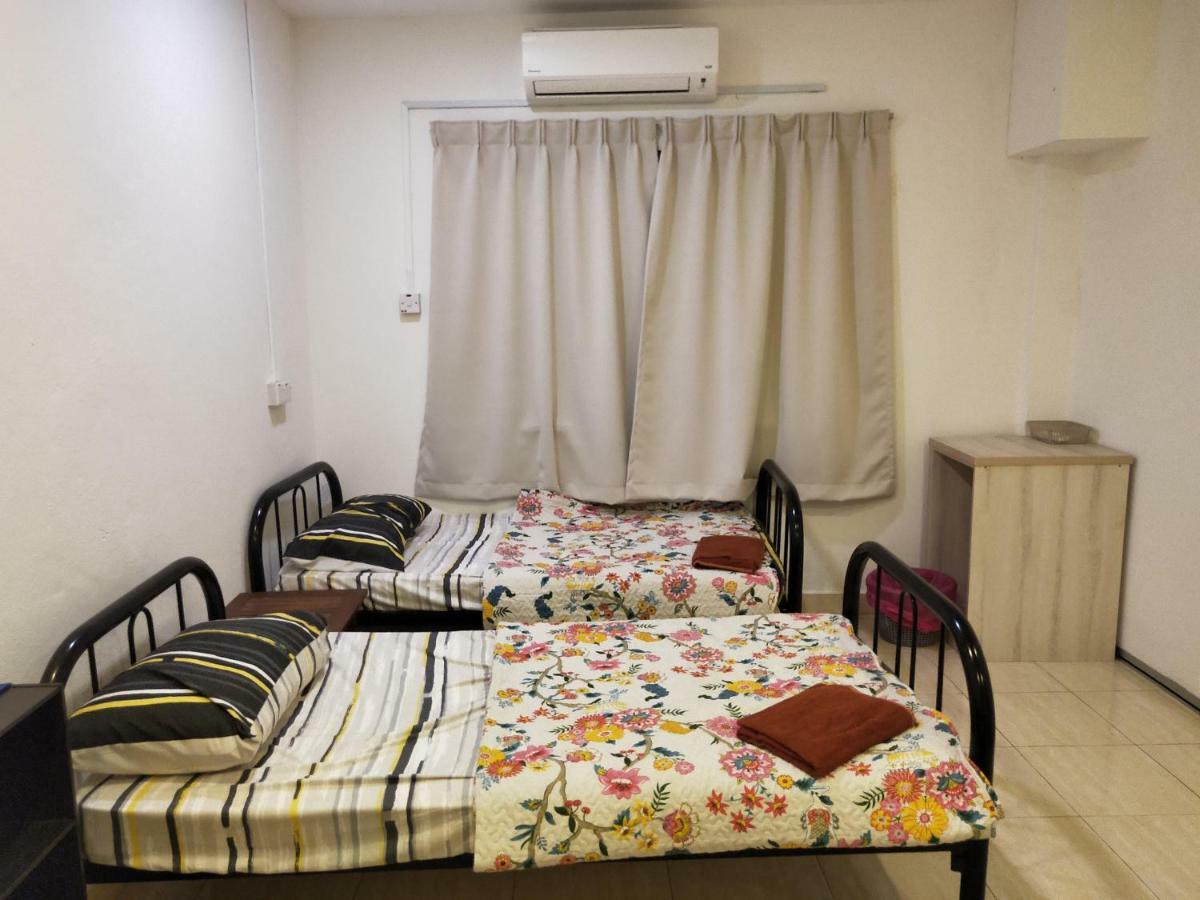 Homestay 4U Malacca Exterior photo